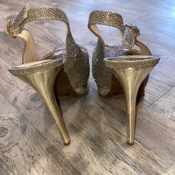 Jessica Simpson Metallic Platform Heels - Picture 6 of 9